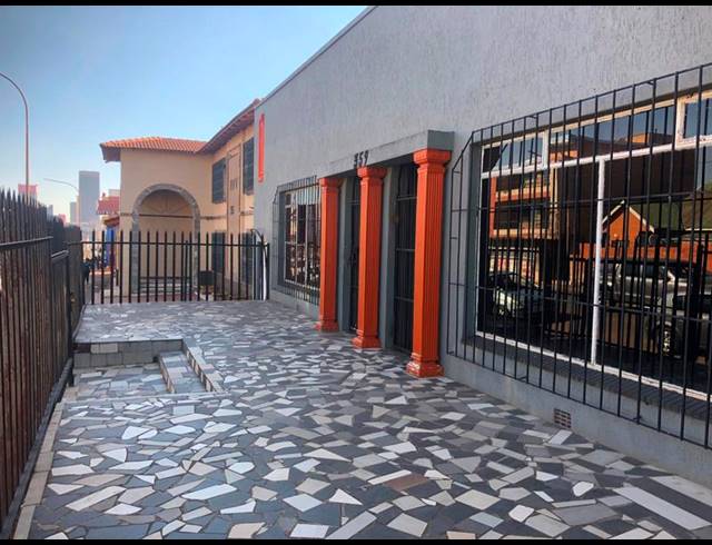 10 BEDROOM HOUSE FOR SALE IN JOHANNESBURG CBD